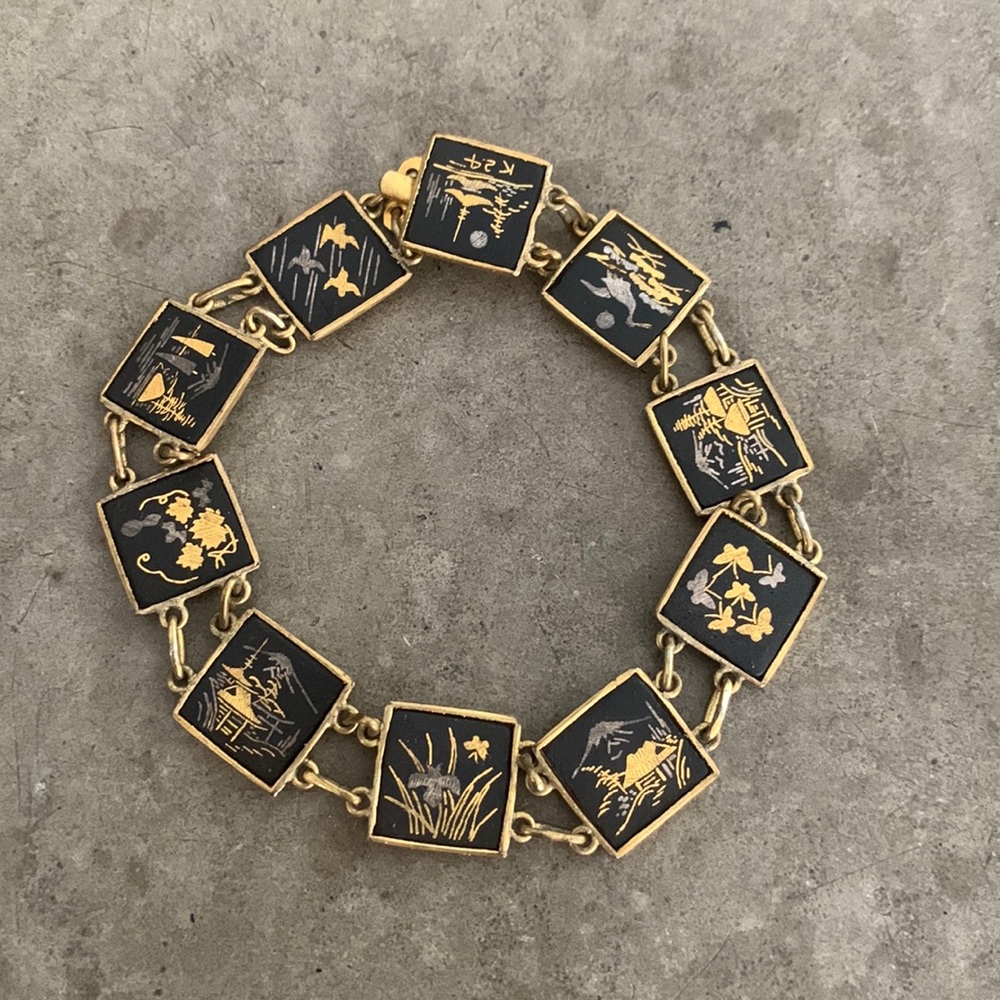 Bracelet